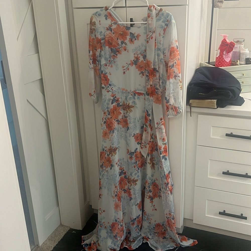Size small, Baltic born, Blue/Coral